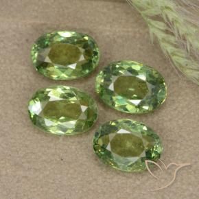 Shop natural 2.27ct フォレストグリーン デマントイドガーネット gems, 楕円形, from ナミビア at GemSelect. In stock, global shipping!