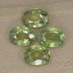 Shop natural 2.14ct フォレストグリーン デマントイドガーネット gems, 楕円形, from ナミビア at GemSelect. In stock, global shipping!
