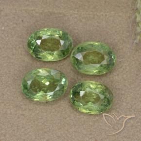 Shop natural 2.27ct フォレストグリーン デマントイドガーネット gems, 楕円形, from ナミビア at GemSelect. In stock, global shipping!