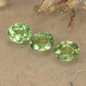 Shop natural 0.88ct ペアーグリーン デマントイドガーネット gems, 楕円形, from ナミビア at GemSelect. In stock, global shipping!