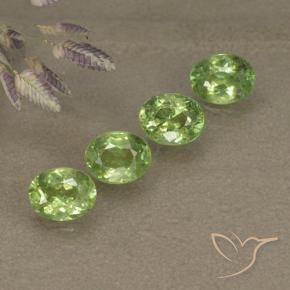 Shop natural 1.67ct ミディアムグリーン デマントイドガーネット gems, 楕円形, from ナミビア at GemSelect. In stock, global shipping!