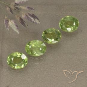 Shop natural 1.93ct 薄いライブリーグリーン デマントイドガーネット gems, 楕円形, from ナミビア at GemSelect. In stock, global shipping!