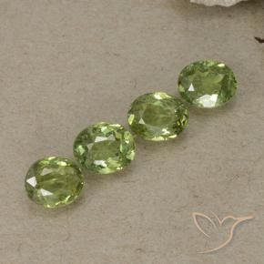 Shop natural 1.35ct 黄みがかったグリーン デマントイドガーネット gems, 楕円形, from ナミビア at GemSelect. In stock, global shipping!