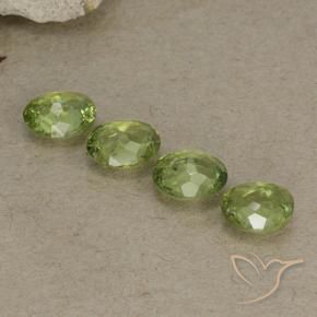 Shop natural 1.35ct 黄みがかったグリーン デマントイドガーネット gems, 楕円形, from ナミビア at GemSelect. In stock, global shipping!