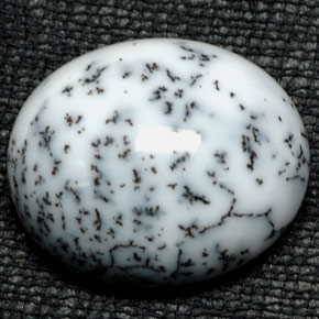 20.58カラットの天然マルチカラーデンドリティックアゲート（20.6×17.4 mm・オーバルカット）