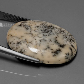 30.68カラットの天然マルチカラーデンドリティックアゲート（30.7×22.2 mm・オーバルカット）