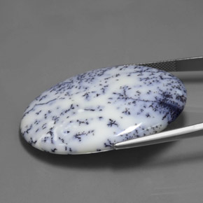 53.63カラットの天然マルチカラーデンドリティックカルセドニー（42.6×30.7 mm・オーバルカット）