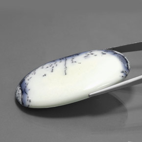 130.05カラットの天然マルチカラーデンドリティックカルセドニー（58.4×37.4 mm・オーバルカット）