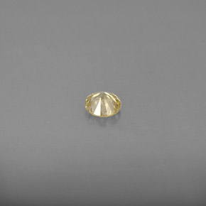 0.18カラットの天然シャンパンダイヤモンド（3.56 mm・ラウンドカット）