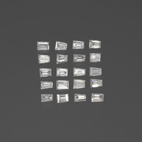 カラットの天然ホワイトダイヤモンド（2.2×1.7 mm・ファンシーシェイプ）