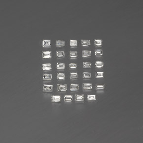 カラットの天然ホワイトダイヤモンド（1.5×1.1 mm・ファンシーシェイプ）