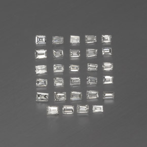 カラットの天然ホワイトダイヤモンド（1.5×1.1 mm・ファンシーシェイプ）
