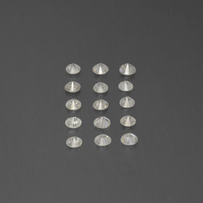 カラットの天然ホワイトダイヤモンド（2.19 mm・ラウンドカット）