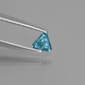0.10カラットの天然ブルーダイヤモンド（4×3.5 mm・トリリアント）