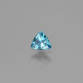 0.17カラットの天然ブルーダイヤモンド（4.1×3.7 mm・トリリアント）