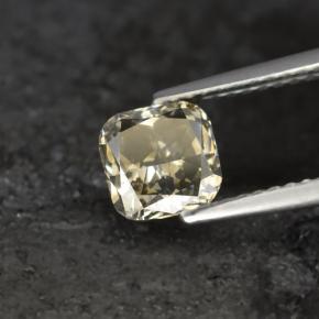 1.21カラットの天然シャンパンダイヤモンド（6×6 mm・クッションカット）