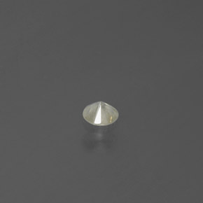 0.10カラットの天然シャンパンダイヤモンド（2.92 mm・ラウンドカット）