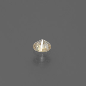 0.12カラットの天然シャンパンダイヤモンド（3.10 mm・ラウンドカット）