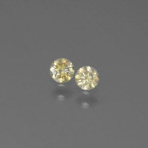 カラットの天然シャンパンダイヤモンド（2.98 mm・ラウンドカット）