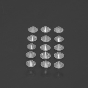 カラットの天然ホワイトダイヤモンド（2.46 mm・ラウンドカット）