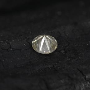 0.08カラットの天然無色ダイヤモンド（2.79 mm・ラウンドカット）