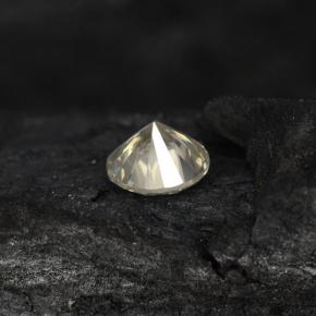 0.13カラットの天然無色ダイヤモンド（3.11 mm・ラウンドカット）