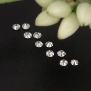 カラットの天然ホワイトダイヤモンド（1.31 mm・ラウンドカット）