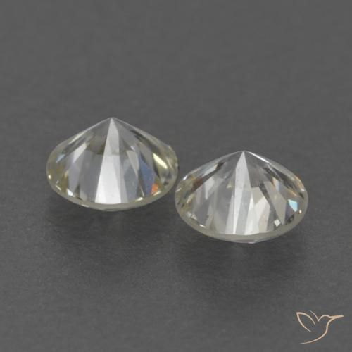 Shop natural 0.18ct K ダイヤモンド gems, ラウンド, from ブラジル at GemSelect. In stock, global shipping!