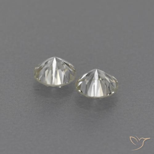Shop natural 0.17ct J ダイヤモンド gems, ラウンド, from ブラジル at GemSelect. In stock, global shipping!