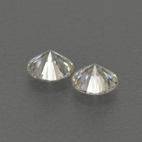 Shop natural 0.13ct L ダイヤモンド gems, ラウンド, from ブラジル at GemSelect. In stock, global shipping!