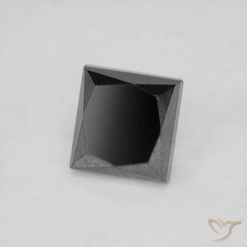 0.19カラットの天然黒ダイヤモンド（2.7×2.6 mm・四角）