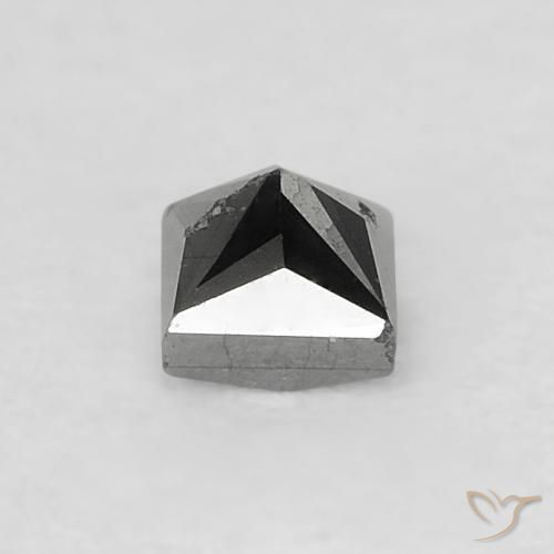 0.19カラットの天然黒ダイヤモンド（2.7×2.6 mm・四角）