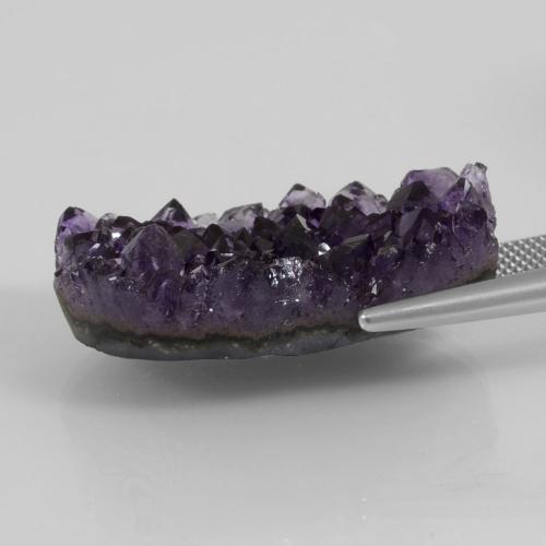 59.31カラットの天然ダークバイオレットドゥルージーアメジスト（34.5×23.5 mm・ファンシーシェイプ）