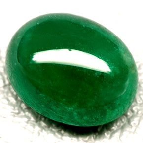 4.30カラットの天然グリーンエメラルド、透明、透明/半透明