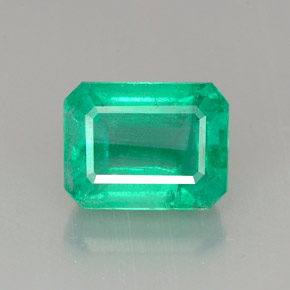 1.68カラットの天然グリーンエメラルド（7.9×6.1 mm・エメラルドカット）