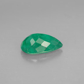 1.49カラットの天然グリーンエメラルド（10×6.1 mm・洋梨の形）