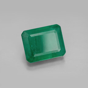 4.16カラットの天然グリーンエメラルド（10.6×8.5 mm・エメラルドカット）