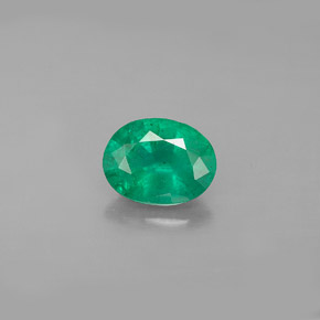 1.11カラットの天然グリーンエメラルド（7.8×6 mm・オーバルカット）