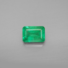 0.99カラットの天然グリーンエメラルド（7.1×5.1 mm・エメラルドカット）