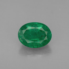 1.99カラットの天然グリーンエメラルド（9.2×7 mm・オーバルカット）