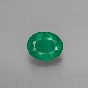 0.36カラットの天然グリーンエメラルド（5.3×4.2 mm・オーバルカット）