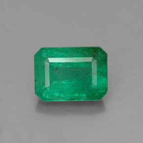 0.98カラットの天然グリーンエメラルド（6.9×5.1 mm・エメラルドカット）