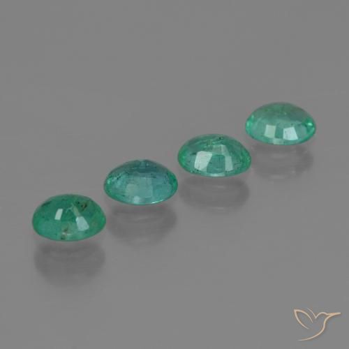 Shop natural 1.07ct 青みがかったグリーン エメラルド gems, 楕円形, from ザンビア at GemSelect. In stock, global shipping!