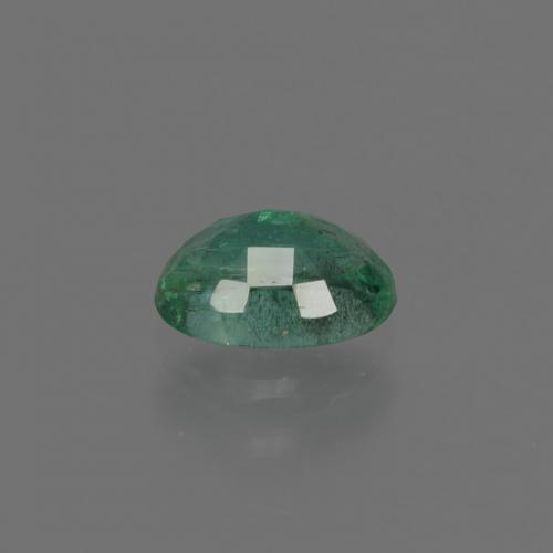 0.79カラットの天然ミディアムグリーンエメラルド（7×5.1 mm・オーバルカット）