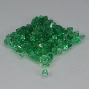 2.06カラットの天然ウォームグリーンエメラルド（1.3×1.2 mm・四角）