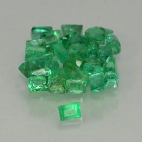 0.53カラットの天然グリーンエメラルド（1.6×1.1 mm・バゲット）