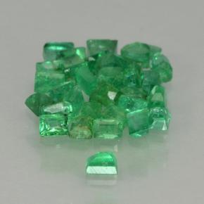 0.53カラットの天然グリーンエメラルド（1.6×1.1 mm・バゲット）