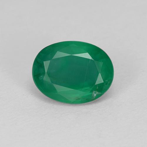 1.35カラットの天然ミディアムグリーンエメラルド（8.2×6.2 mm・オーバルカット）