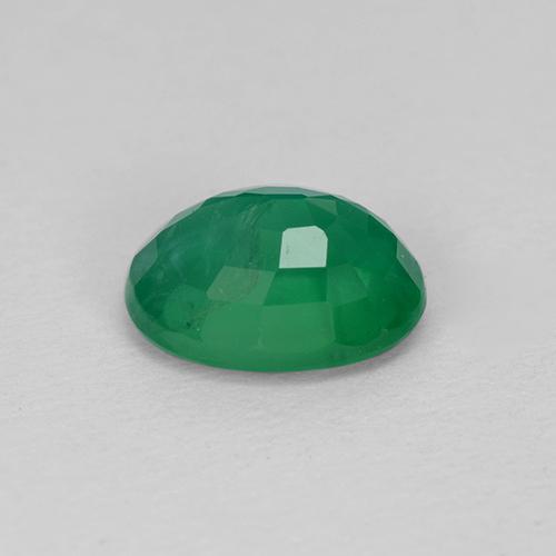 1.35カラットの天然ミディアムグリーンエメラルド（8.2×6.2 mm・オーバルカット）