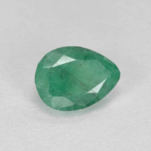 0.47カラットの天然ミディアム薄いグリーンエメラルド（5.9×4.5 mm・洋梨の形）